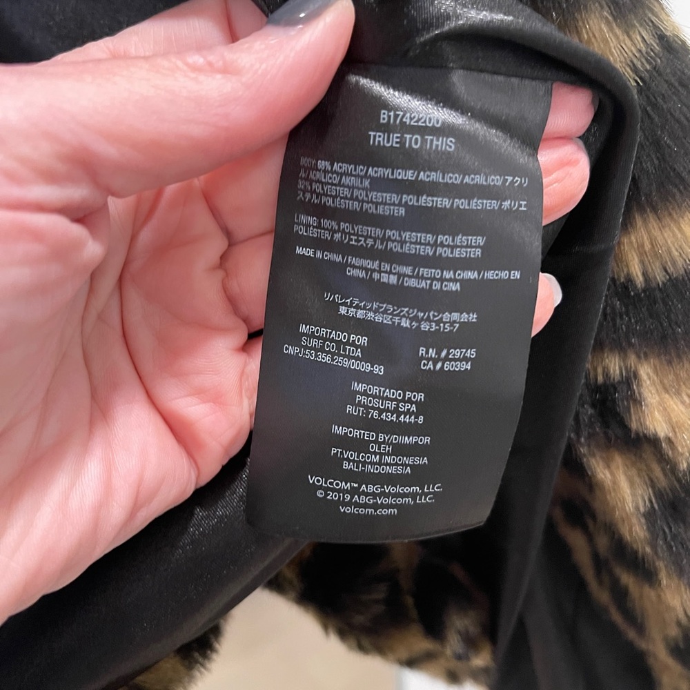 Volcom Stonewild Leopard Print Faux Fur Coat - Picture 7 of 7
